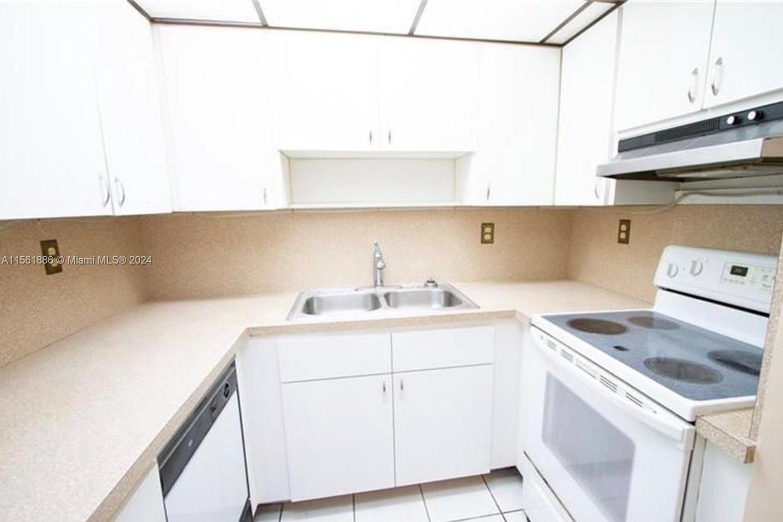 BAY HOUSE TOWER CONDO - Residential Lease