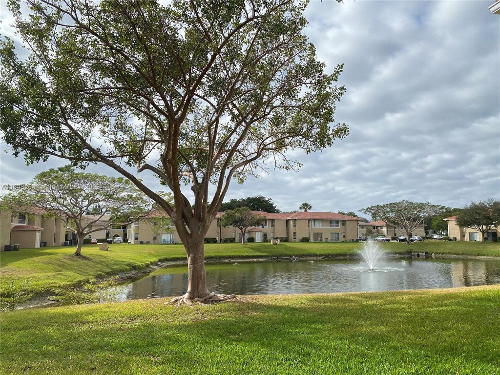 Photo of 10066 Twin Lakes Dr #5-C, Coral Springs, FL 33071 (MLS # A11343264)