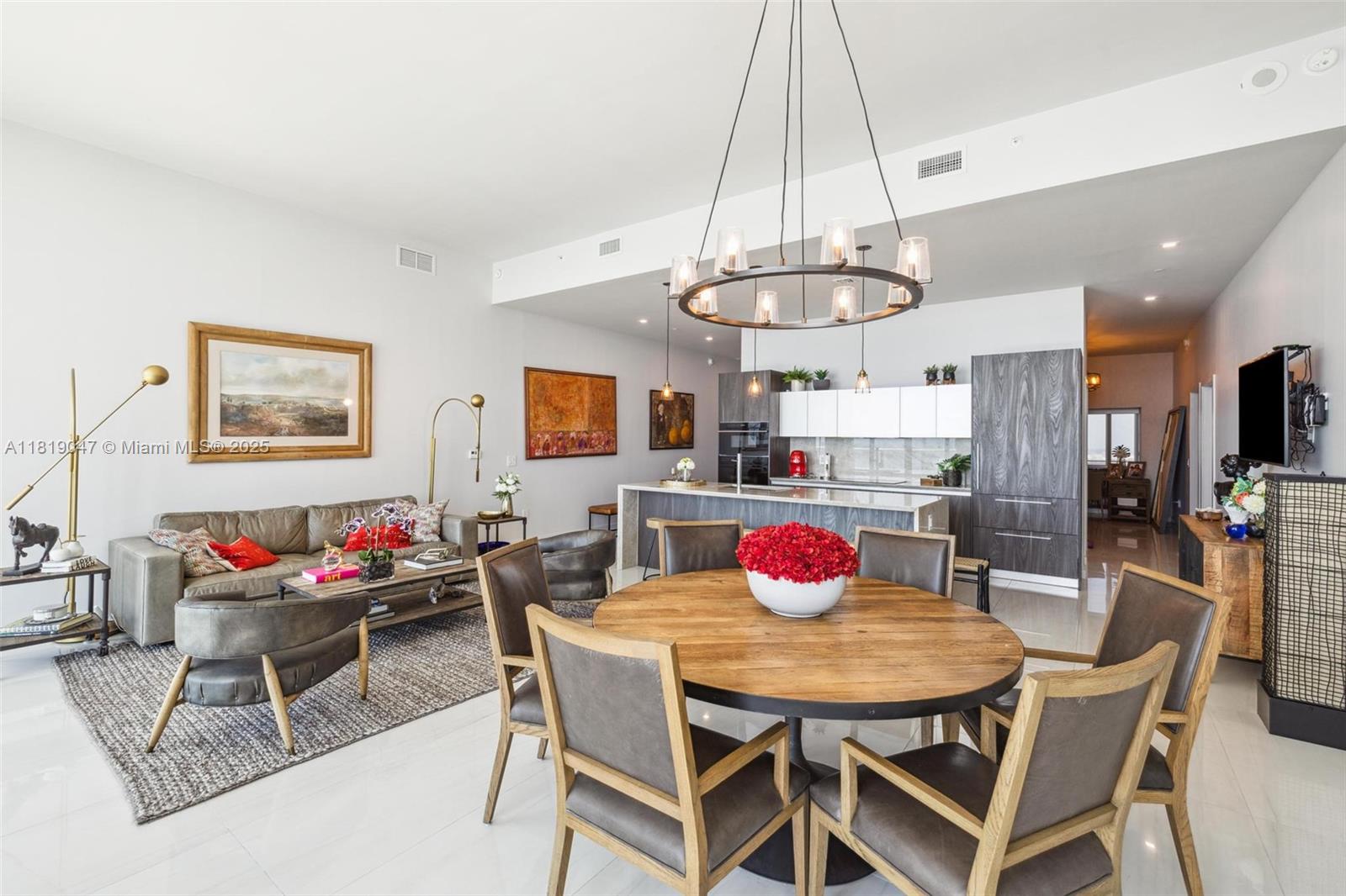 GRAN PARAISO CONDO - Residential