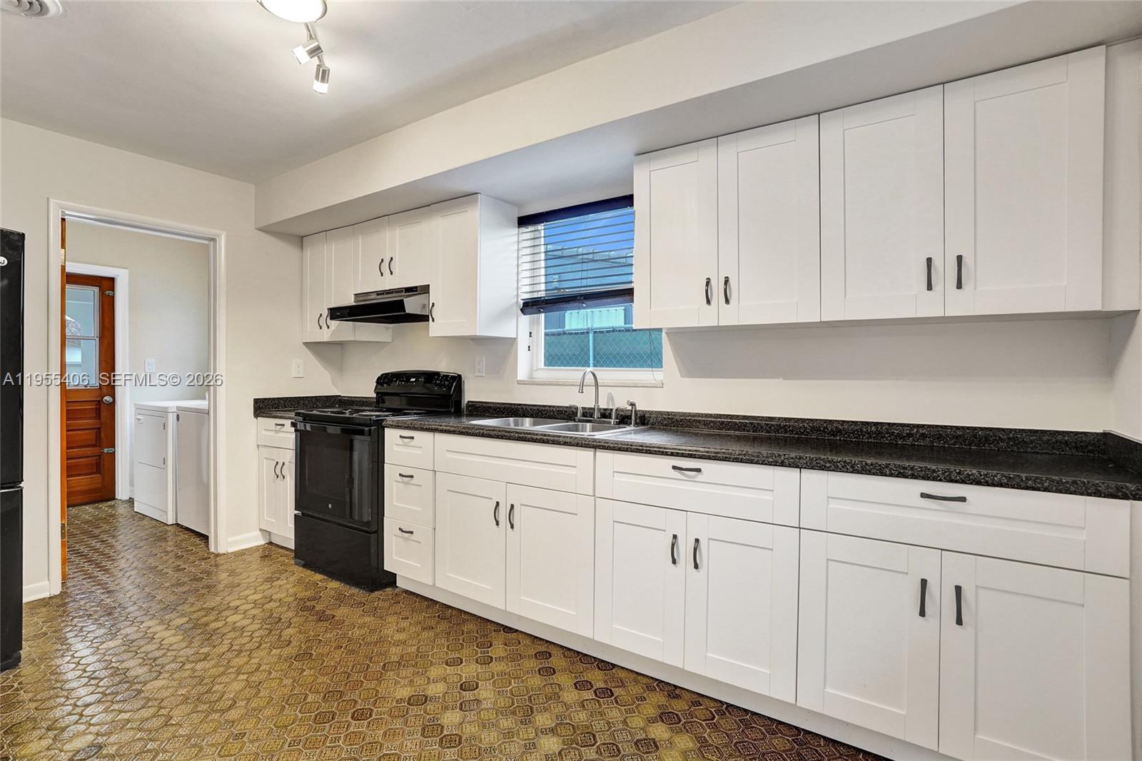 SEABOARD HEIGHTS - Residential