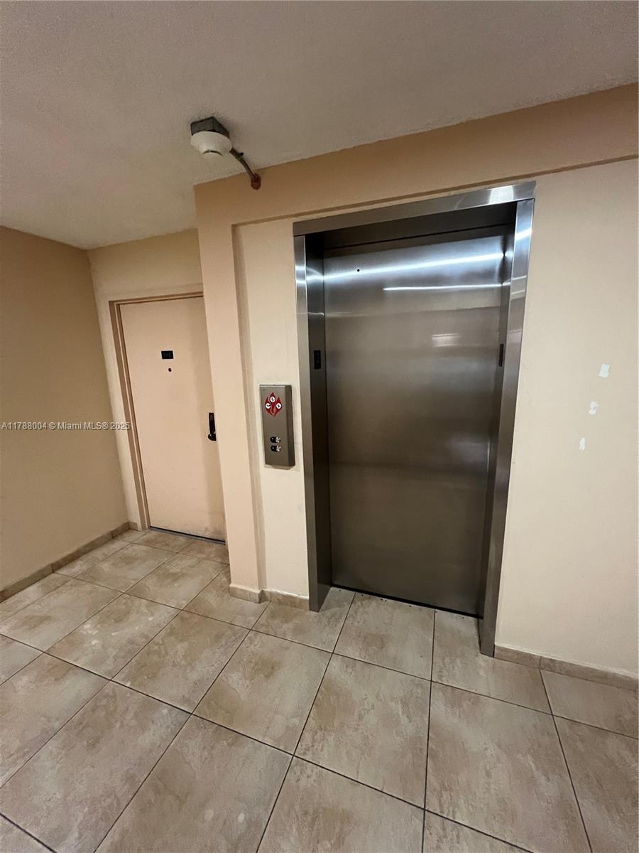 5280 NW 7th St 306
