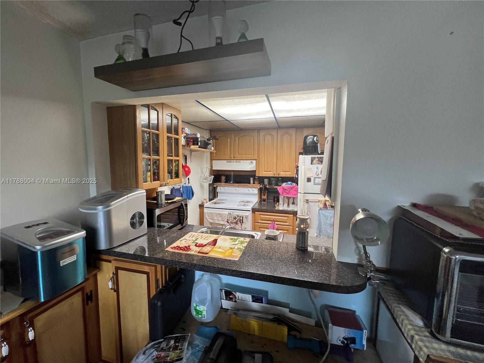 REGENT HOUSE CONDO - Residential