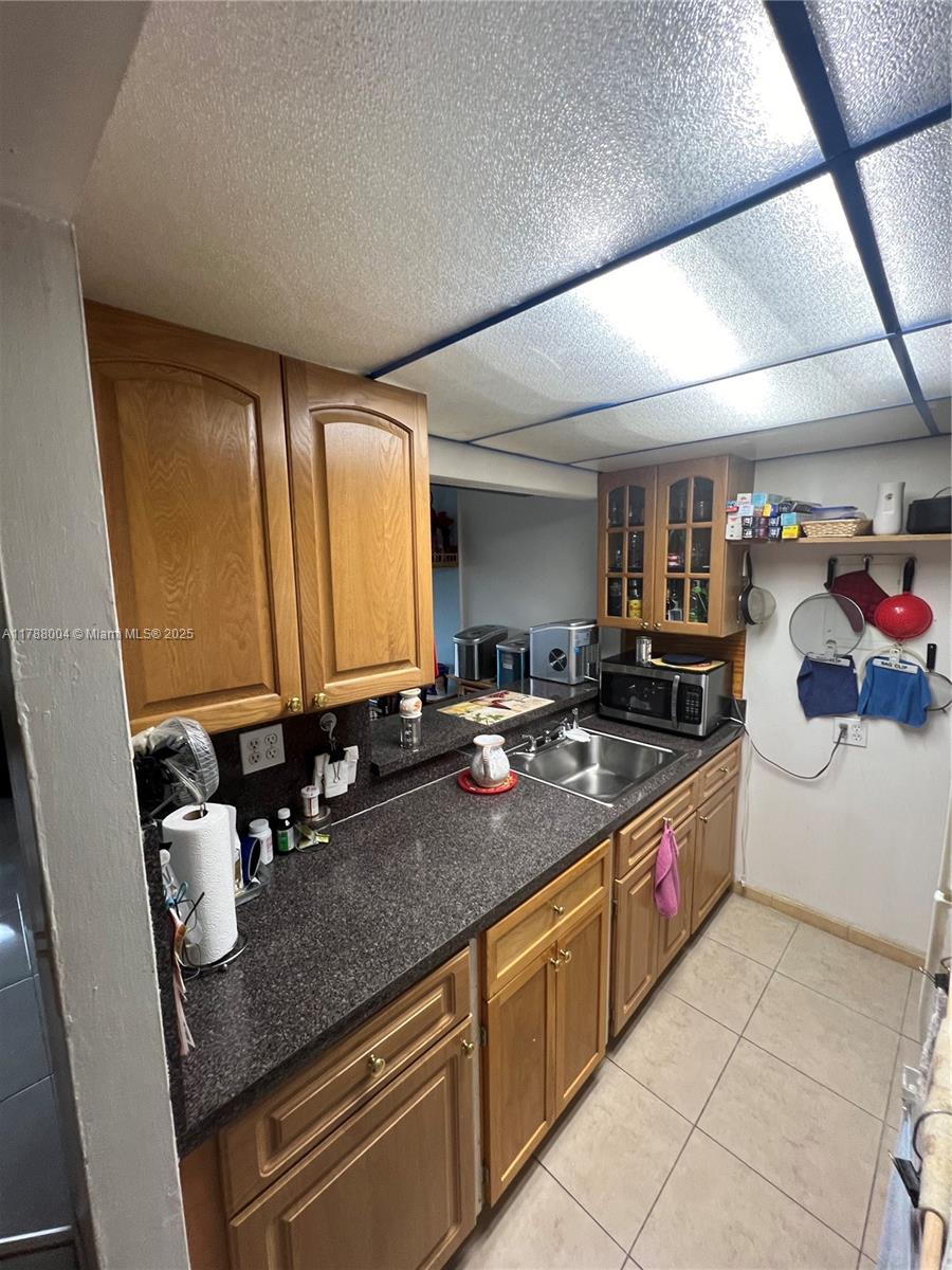 REGENT HOUSE CONDO - Residential