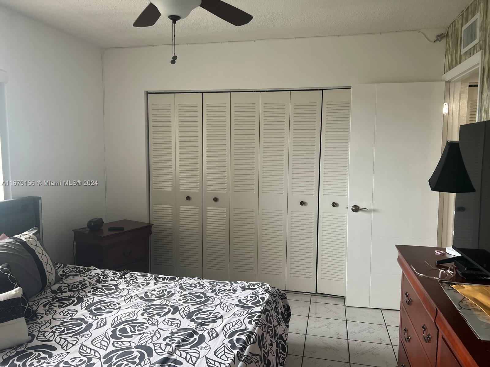 GOLDEN GATE CONDO PHASE I - Residential