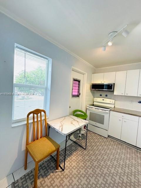 FAIRWAYS CO-OP - Residential Lease