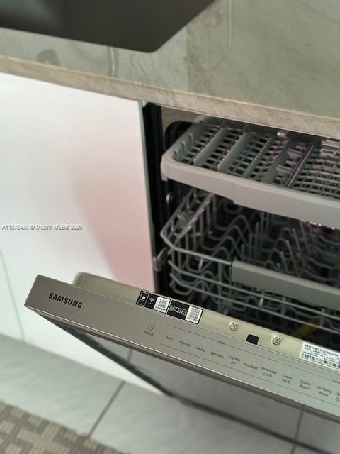 FAIRWAYS CO-OP - Residential Lease