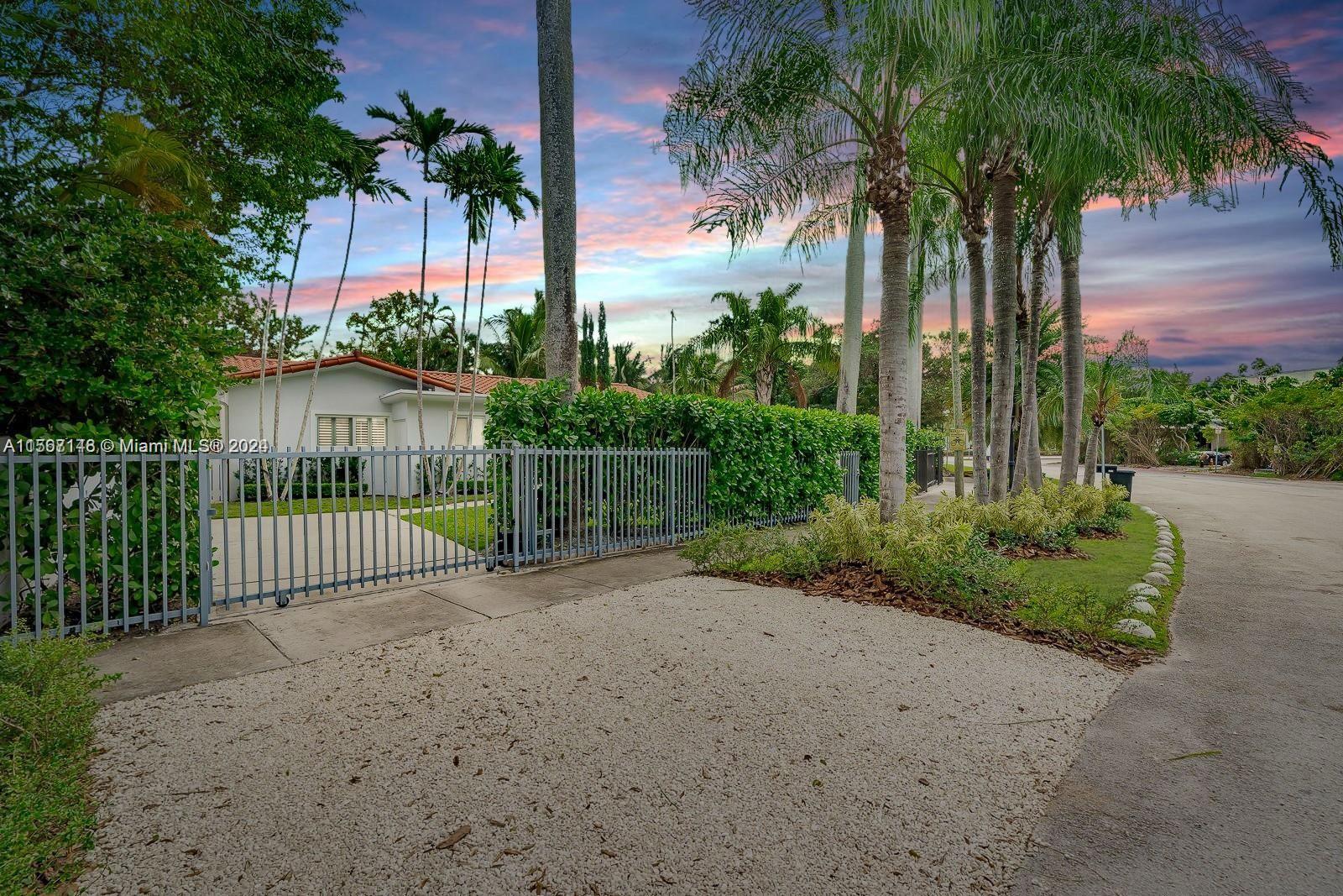 4323 N Bay Rd