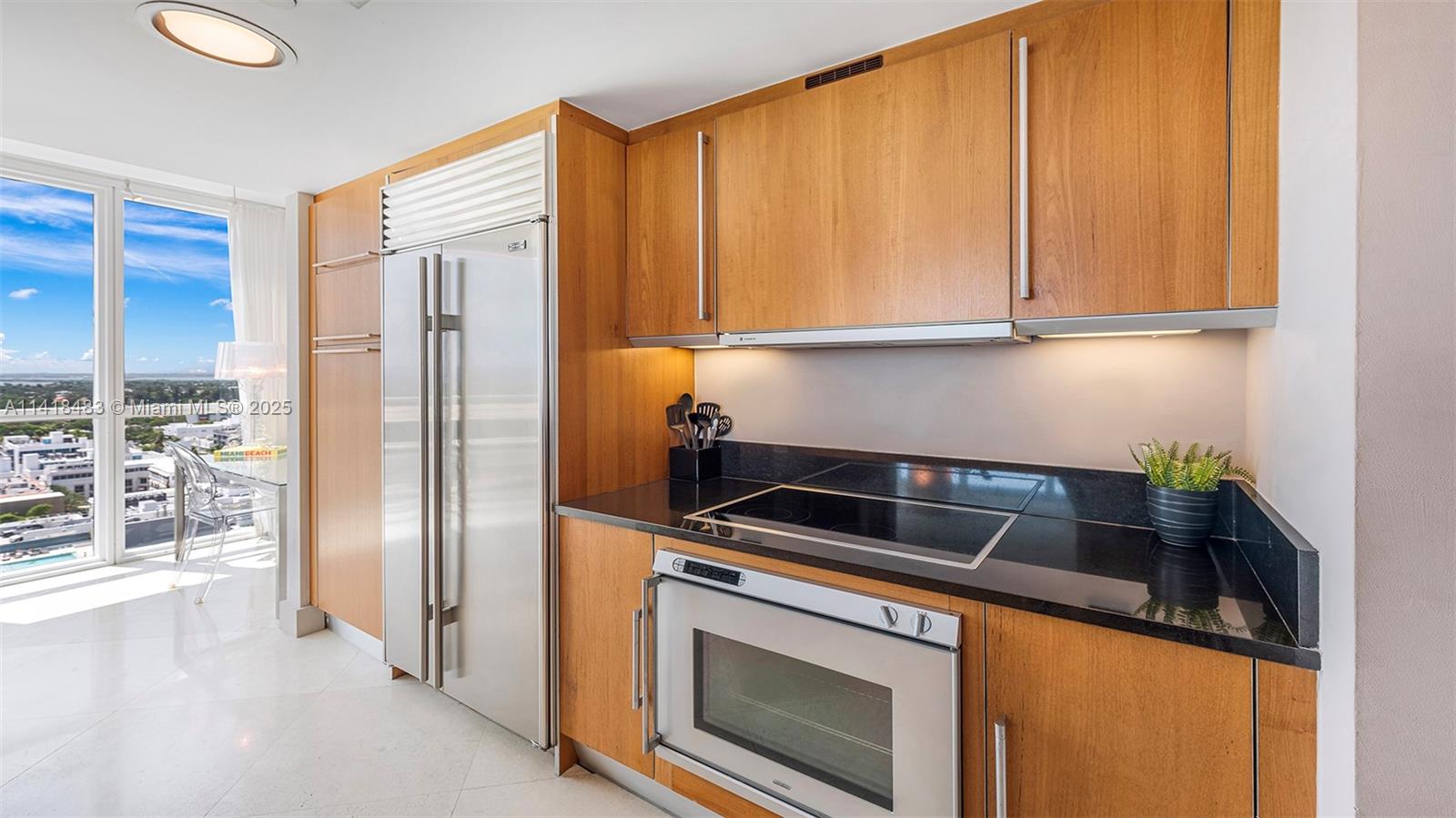 SETAI RESORT & RESIDENCES - Residential Lease