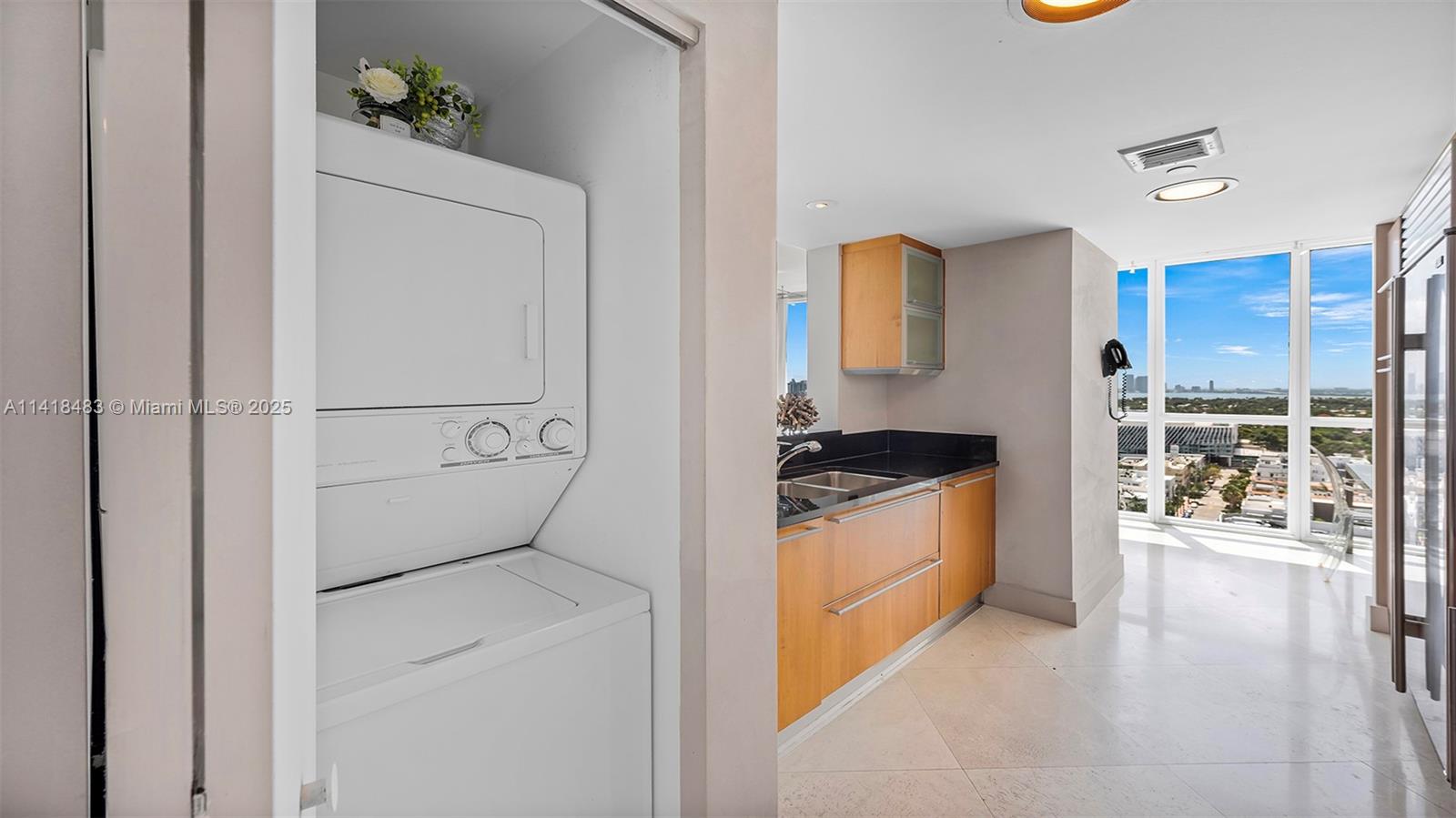 SETAI RESORT & RESIDENCES - Residential Lease