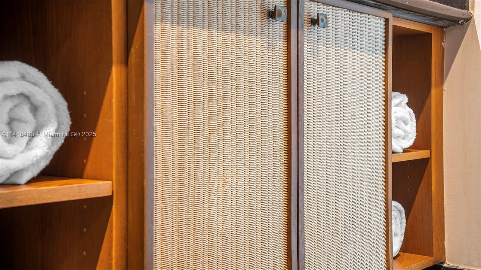 SETAI RESORT & RESIDENCES - Residential Lease