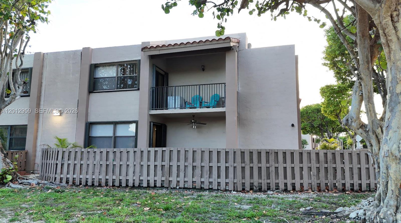 240 W Park Dr 108-4