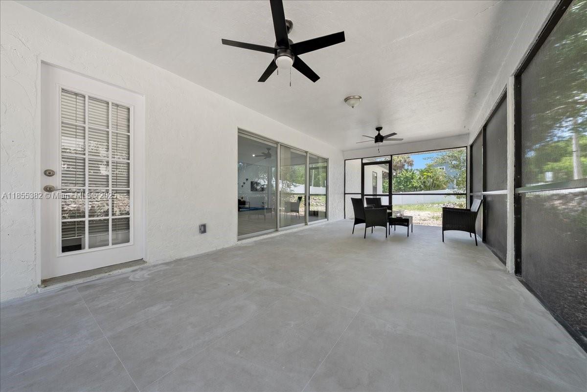 773700 - MARCO BEACH UNIT - Residential