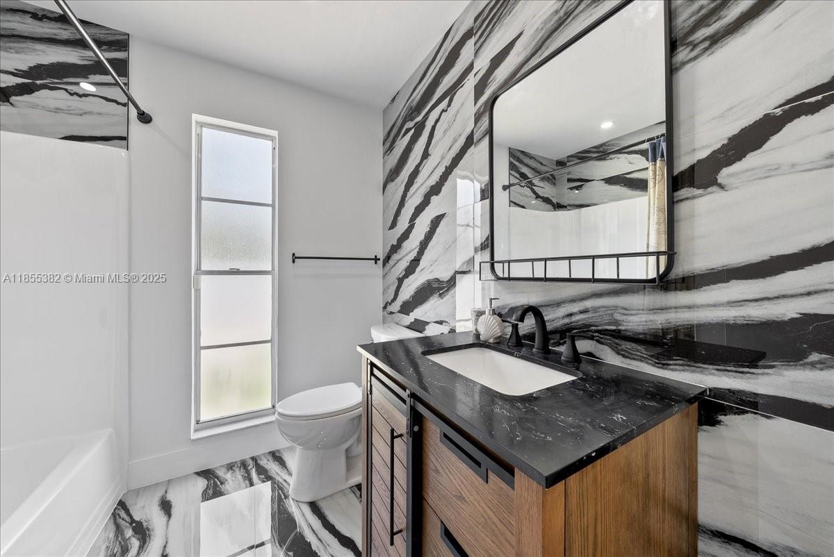 773700 - MARCO BEACH UNIT - Residential