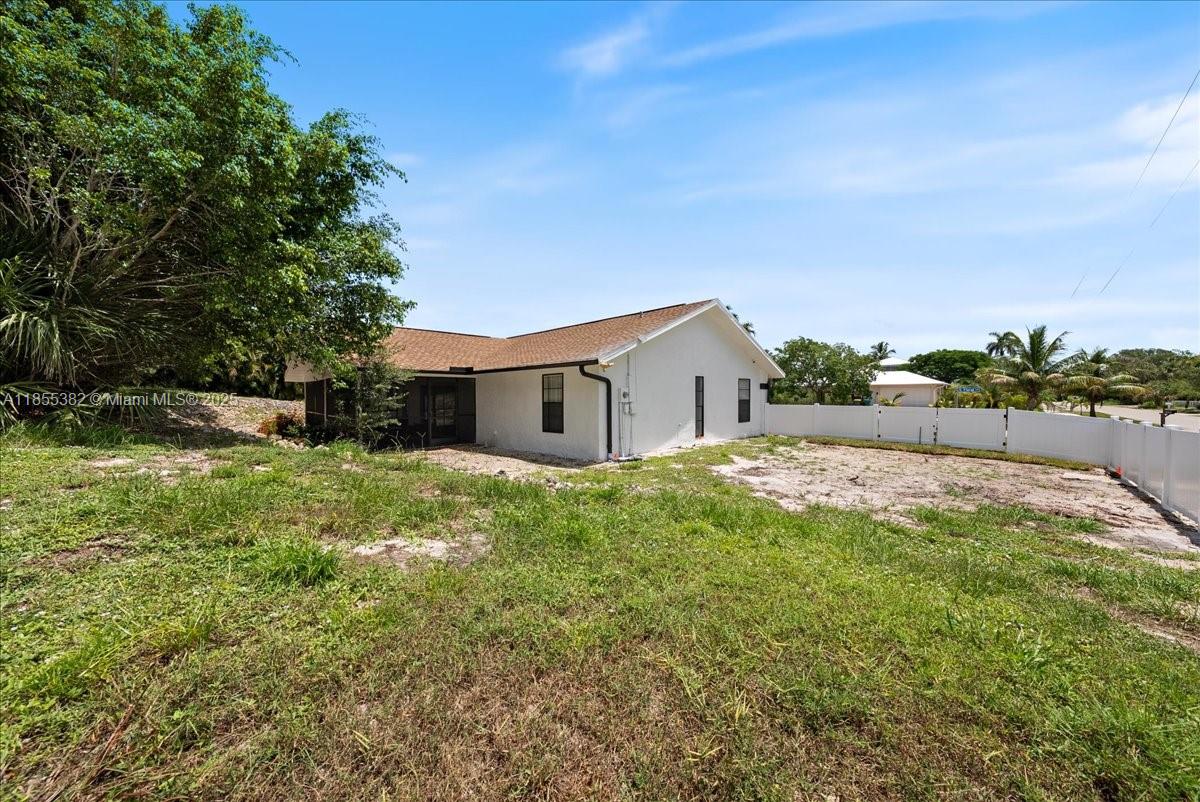 773700 - MARCO BEACH UNIT - Residential