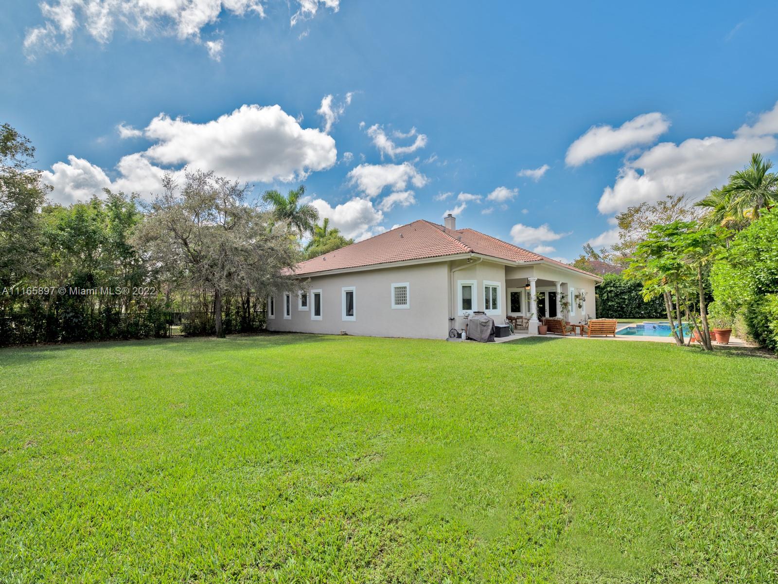 PINEWOOD HOMES - Residential