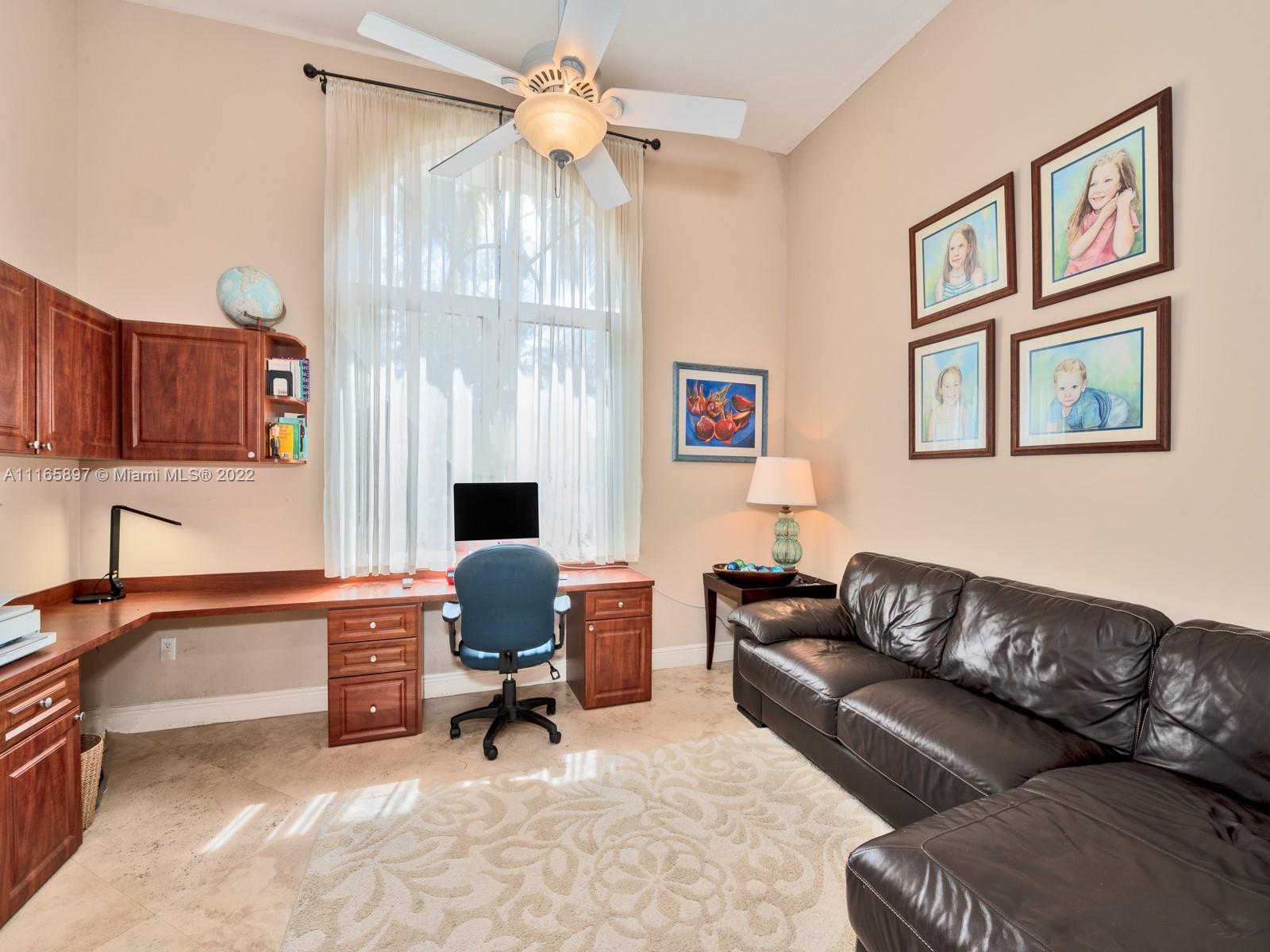 PINEWOOD HOMES - Residential