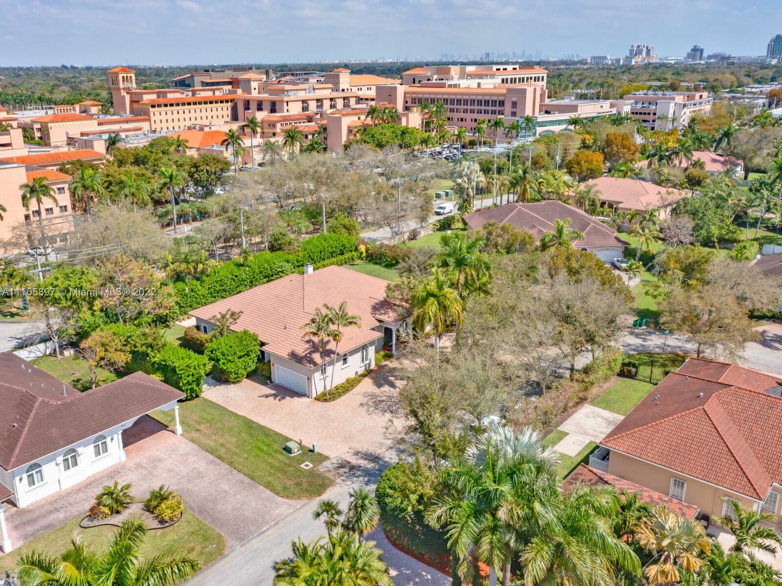 PINEWOOD HOMES - Residential