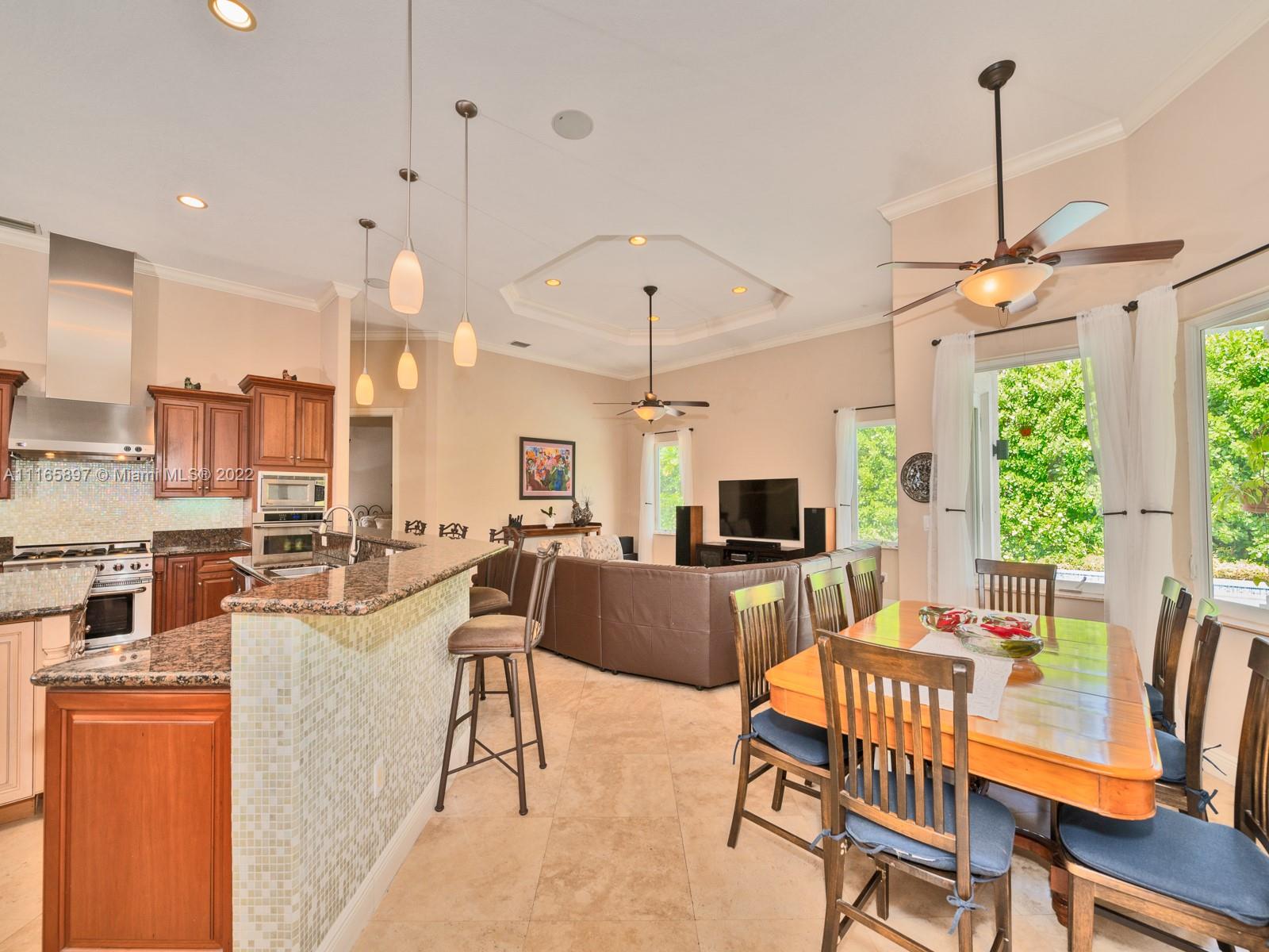 PINEWOOD HOMES - Residential