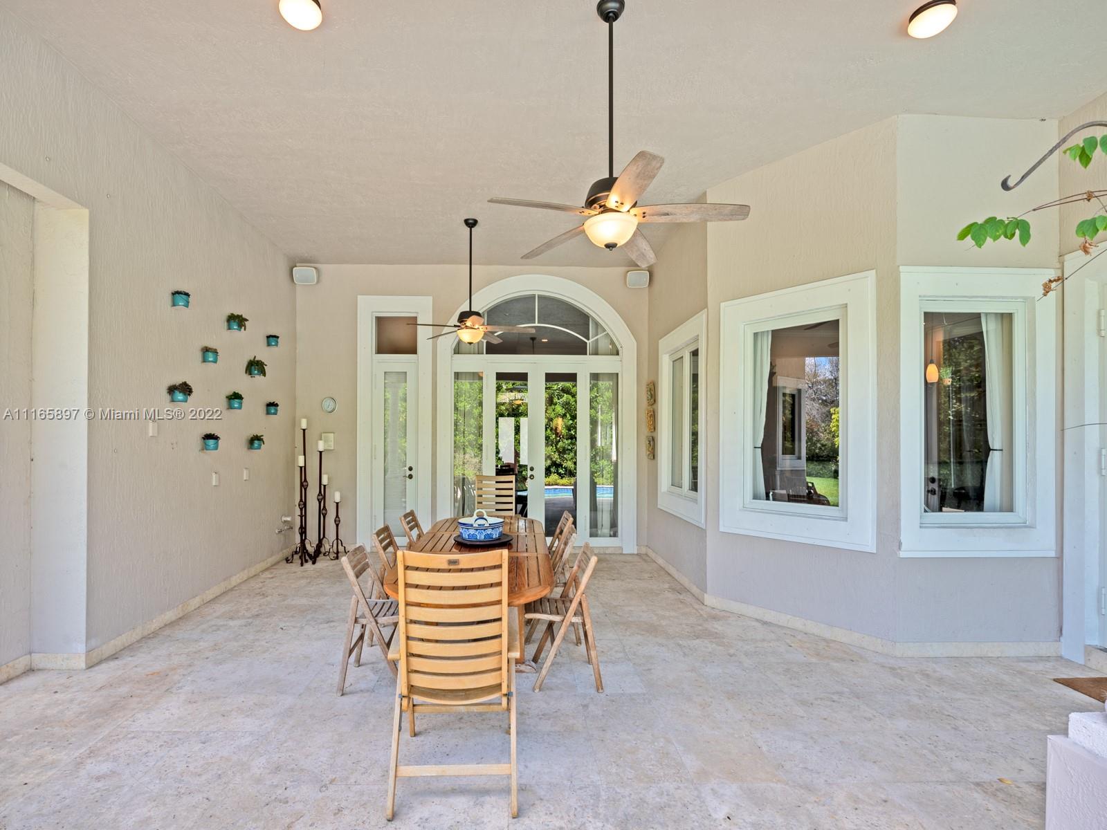 PINEWOOD HOMES - Residential