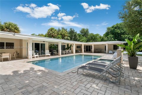 A home in Pinecrest