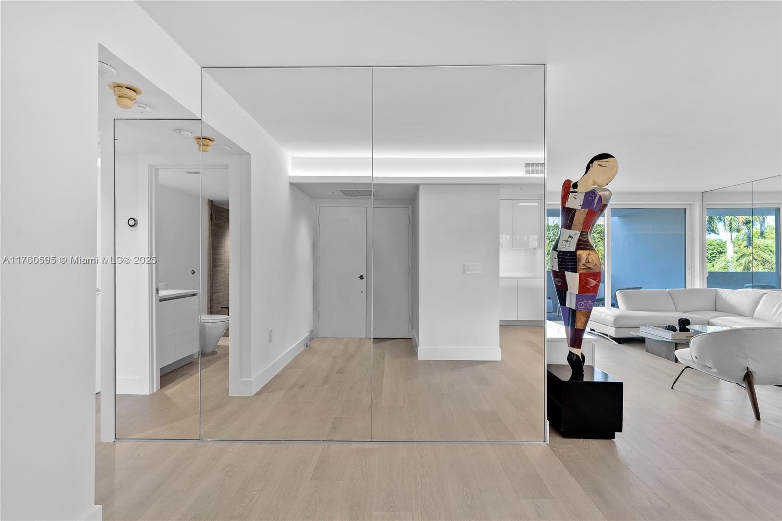 COMMODORE CLUB WEST CONDO - Residential
