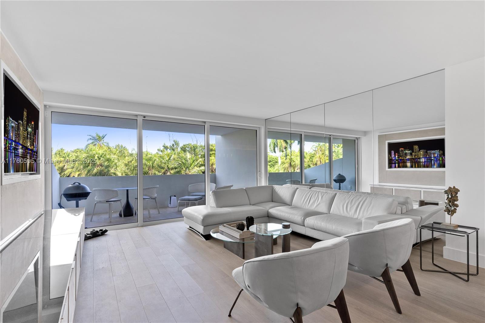 COMMODORE CLUB WEST CONDO - Residential