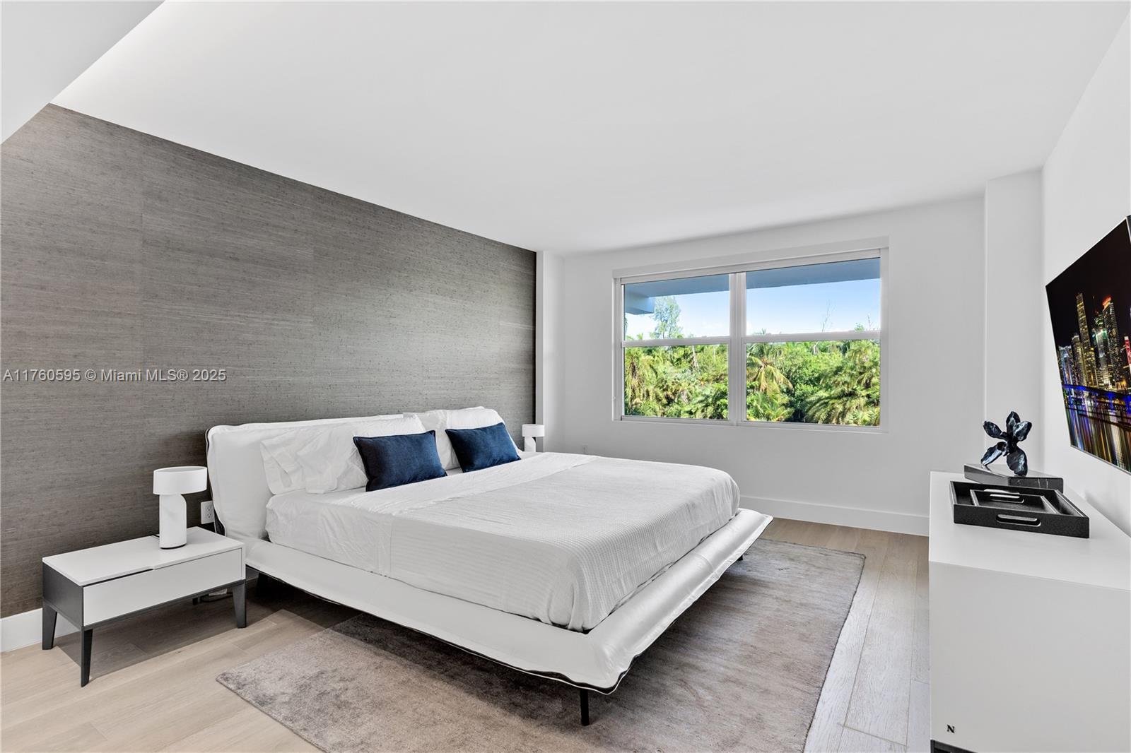 COMMODORE CLUB WEST CONDO - Residential