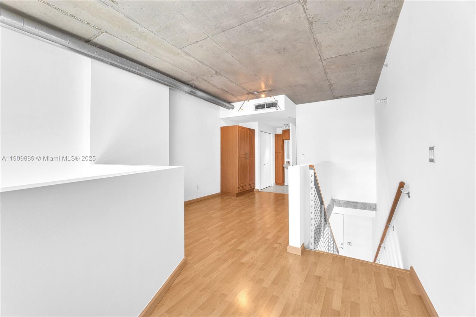 Neo Vertika - Residential Lease