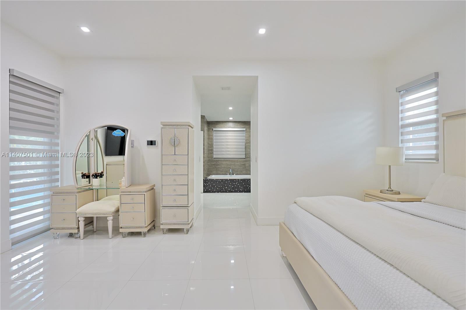 CORAL PARK ESTATES SEC 8 - Residential Lease