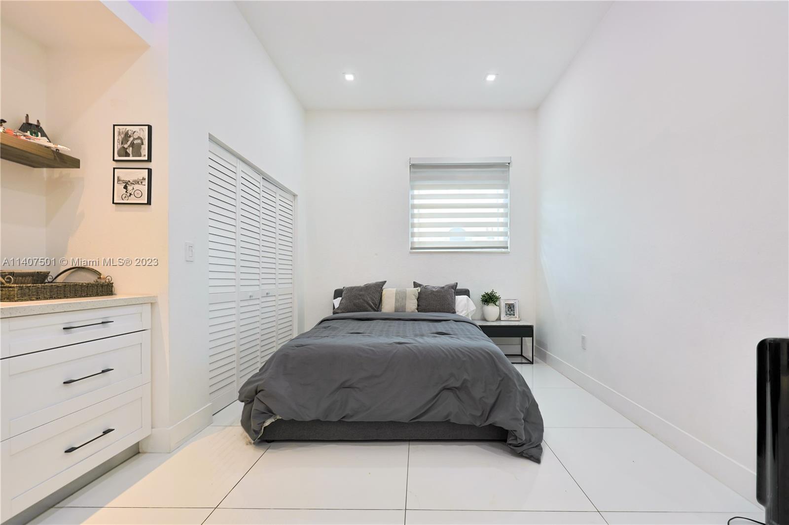 CORAL PARK ESTATES SEC 8 - Residential Lease