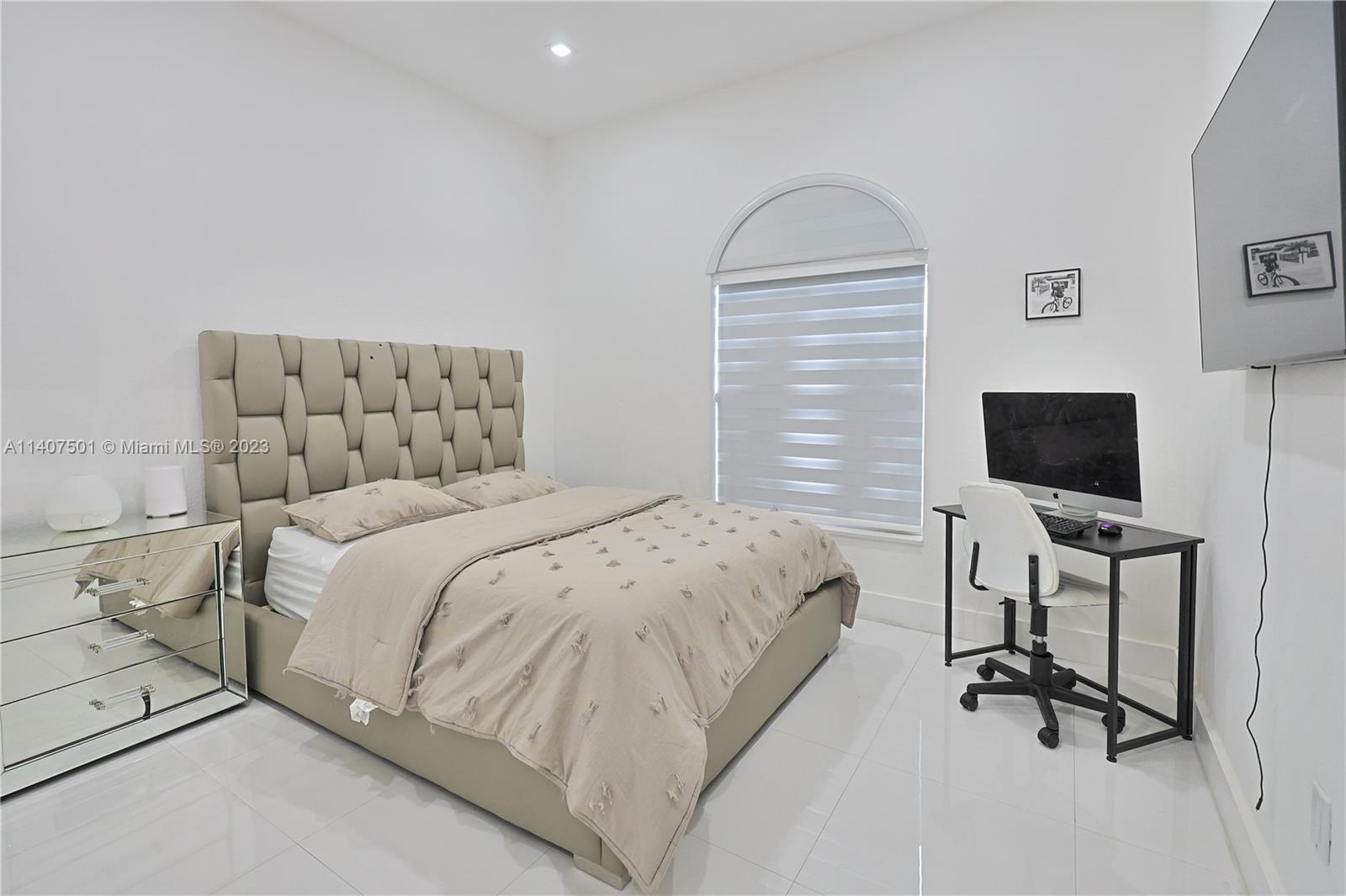 CORAL PARK ESTATES SEC 8 - Residential Lease