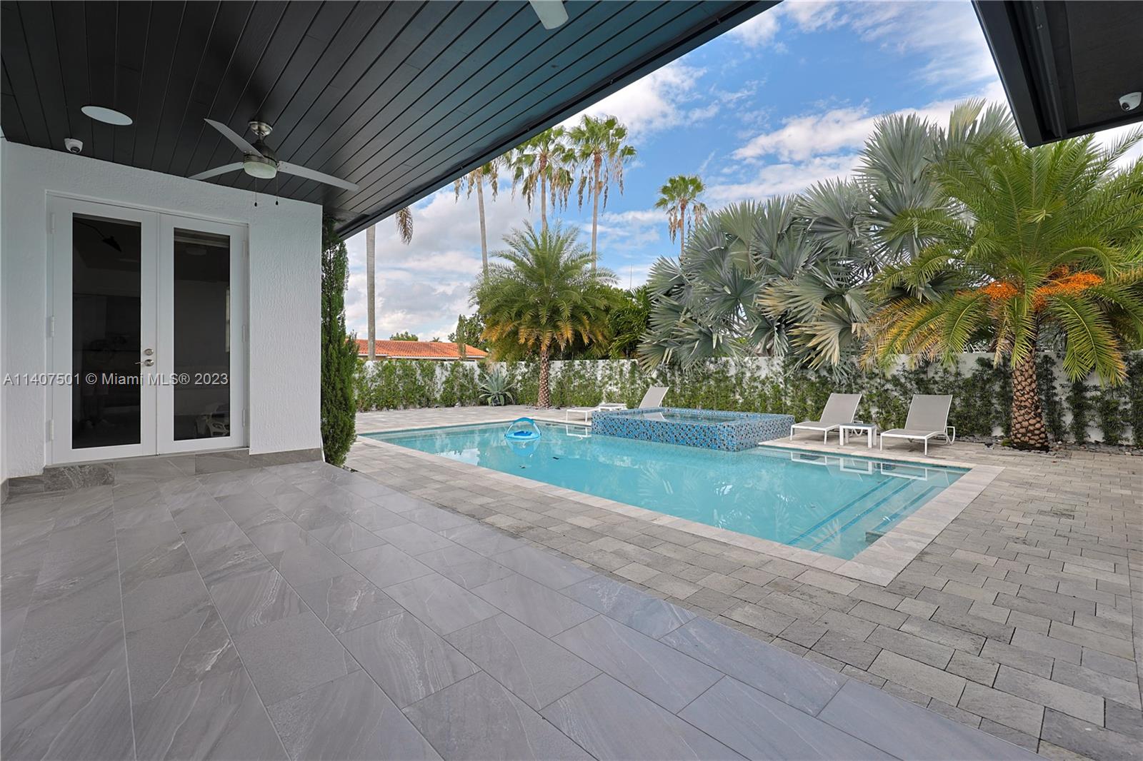 CORAL PARK ESTATES SEC 8 - Residential Lease