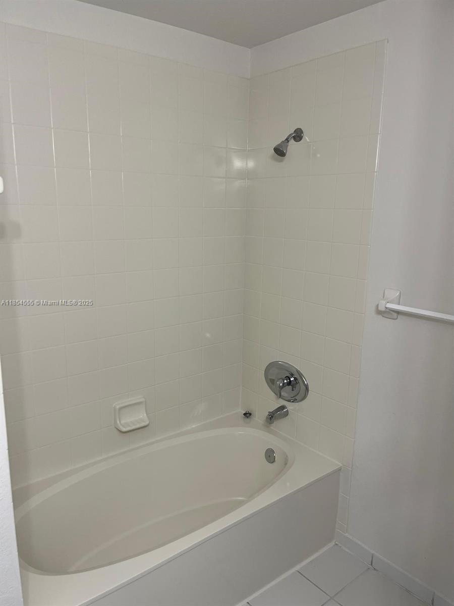SOLABELLA CONDO - Residential