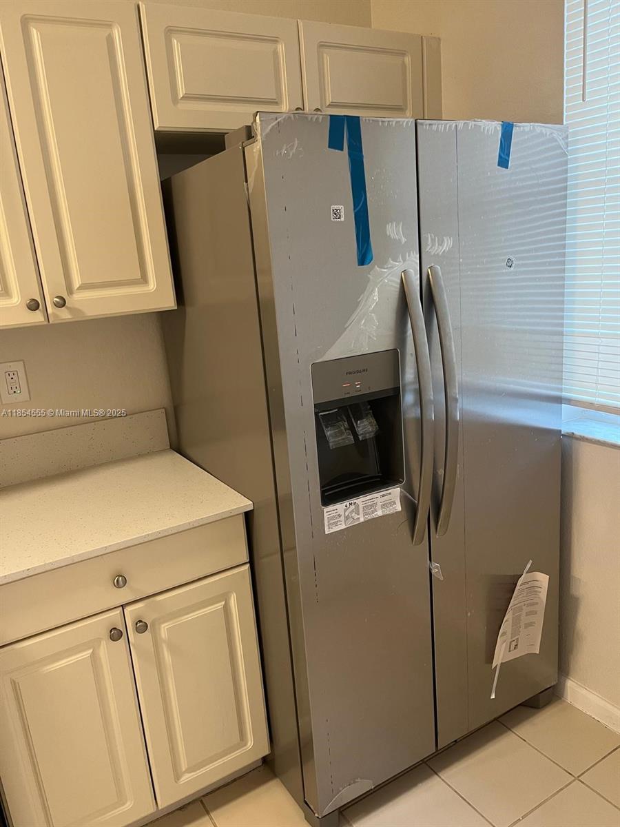 SOLABELLA CONDO - Residential
