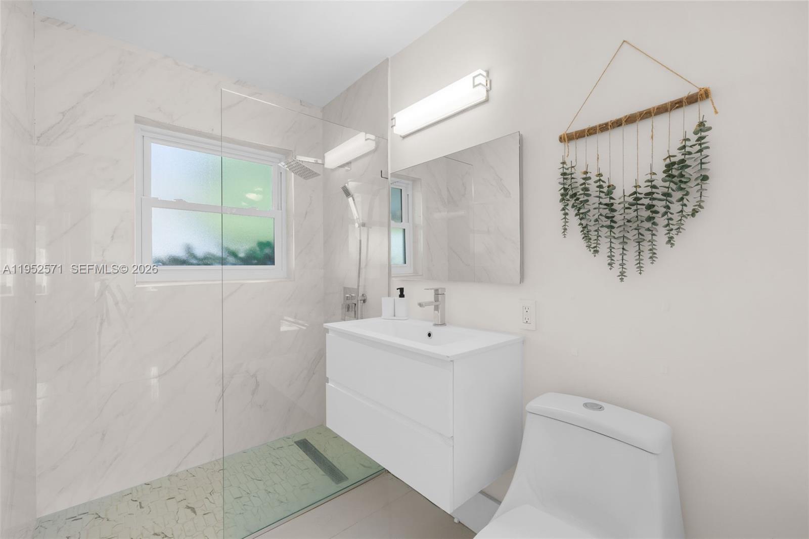 TROPICAL MANORS ADD - Residential