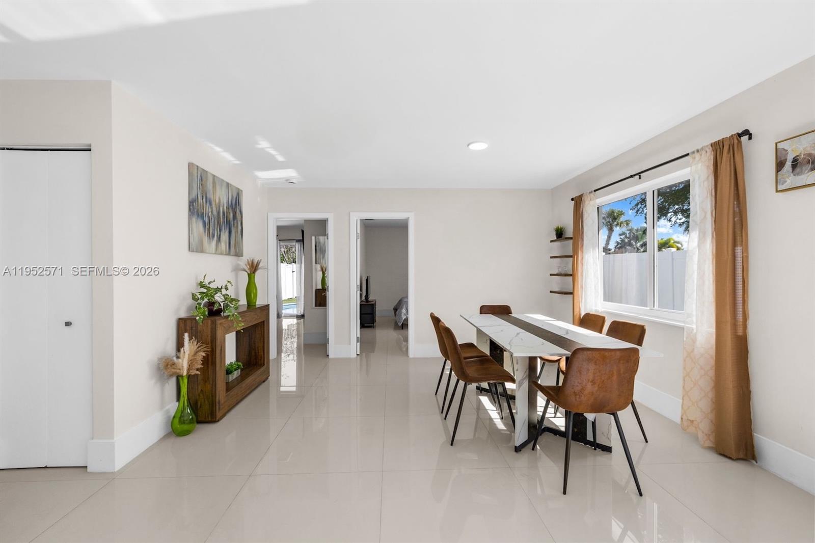 TROPICAL MANORS ADD - Residential