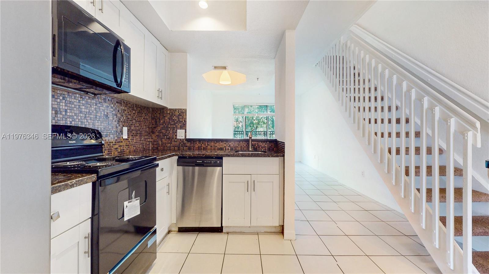 VILLAS DE TUSCANY CONDO - Residential Lease