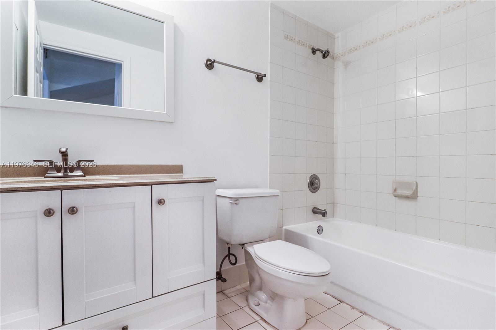 VILLAS DE TUSCANY CONDO - Residential Lease