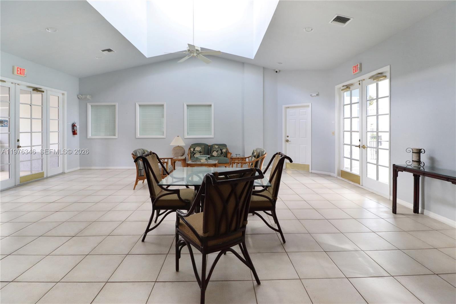 VILLAS DE TUSCANY CONDO - Residential Lease