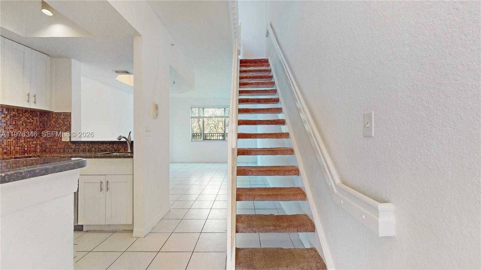 VILLAS DE TUSCANY CONDO - Residential Lease