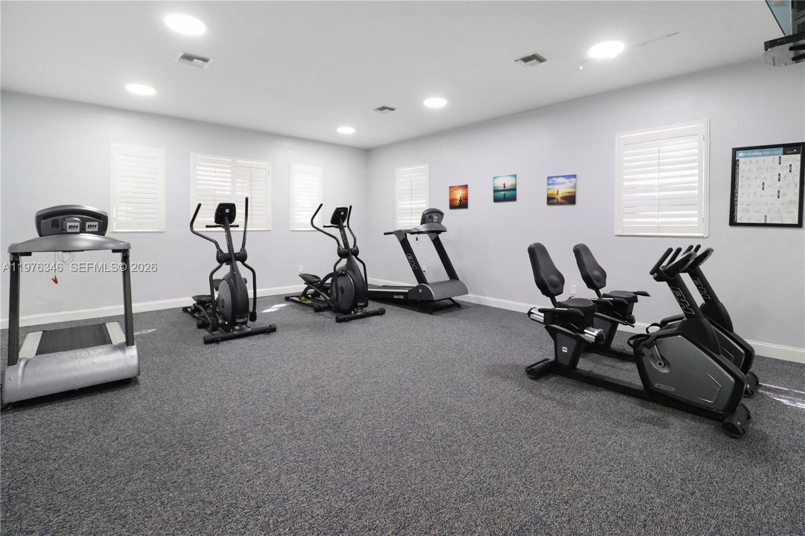 VILLAS DE TUSCANY CONDO - Residential Lease