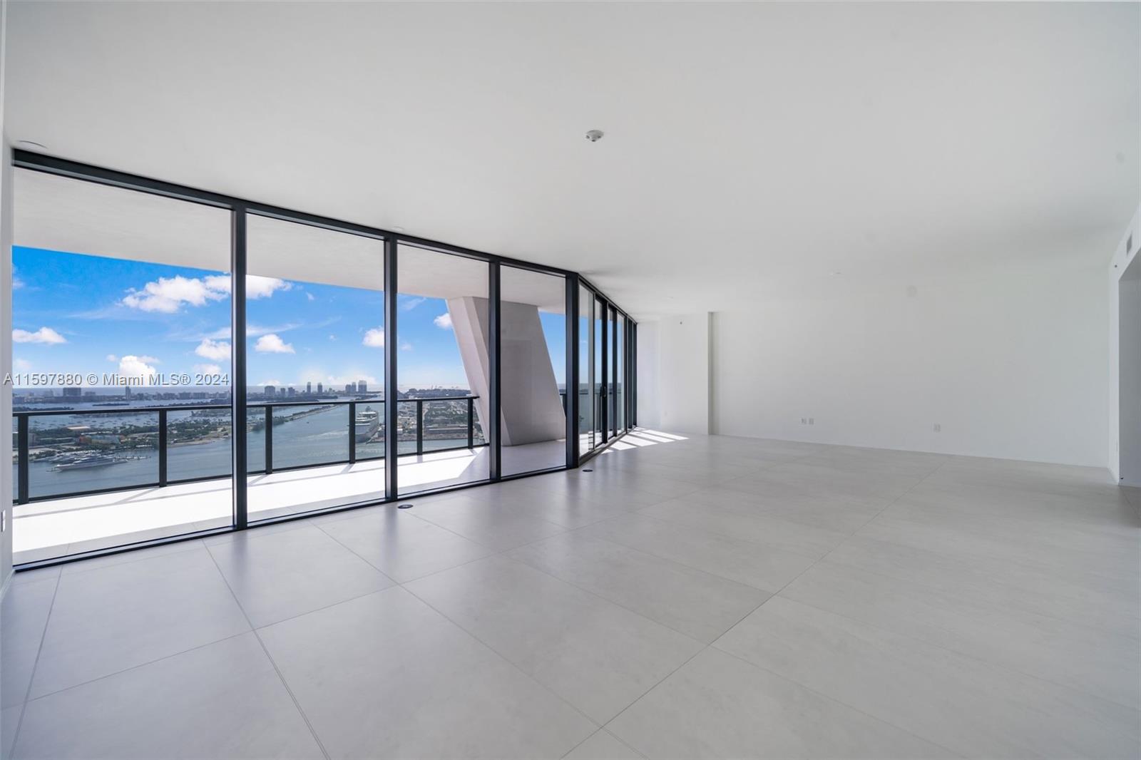 ONE THOUSAND MUSEUM CONDO - Residential