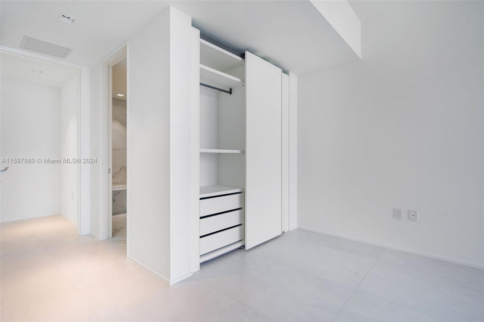 ONE THOUSAND MUSEUM CONDO - Residential
