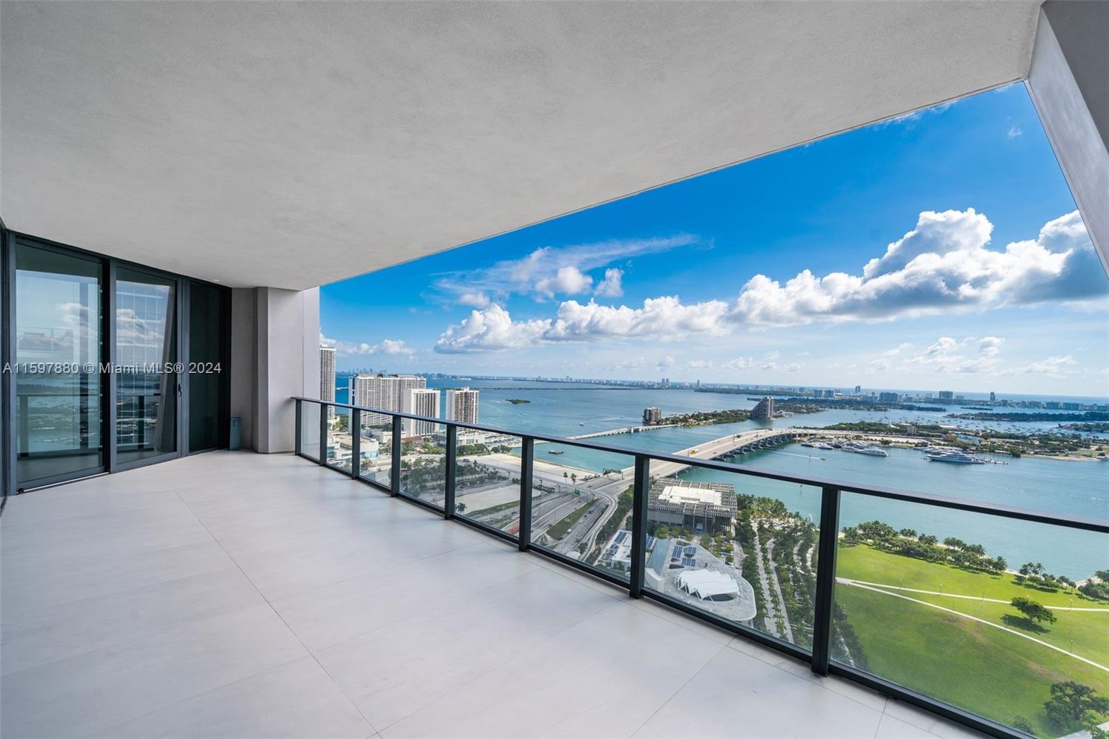 ONE THOUSAND MUSEUM CONDO - Residential