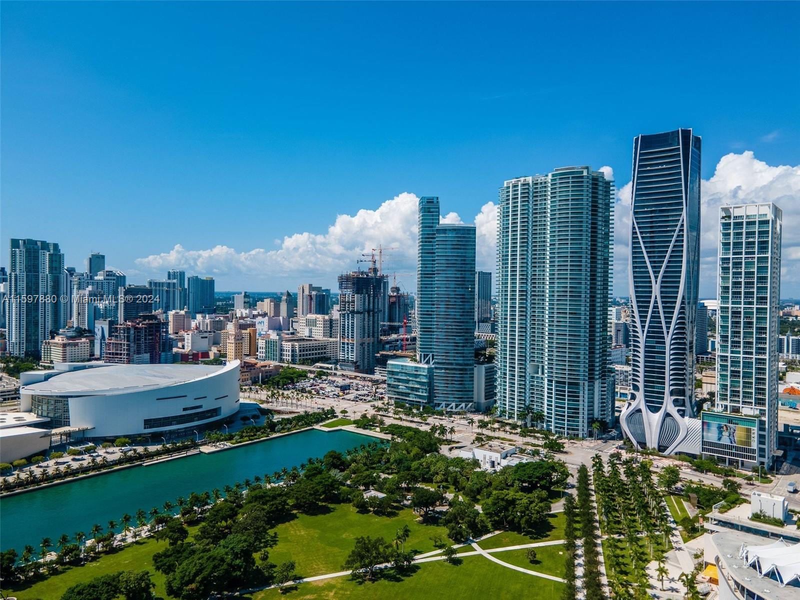 ONE THOUSAND MUSEUM CONDO - Residential