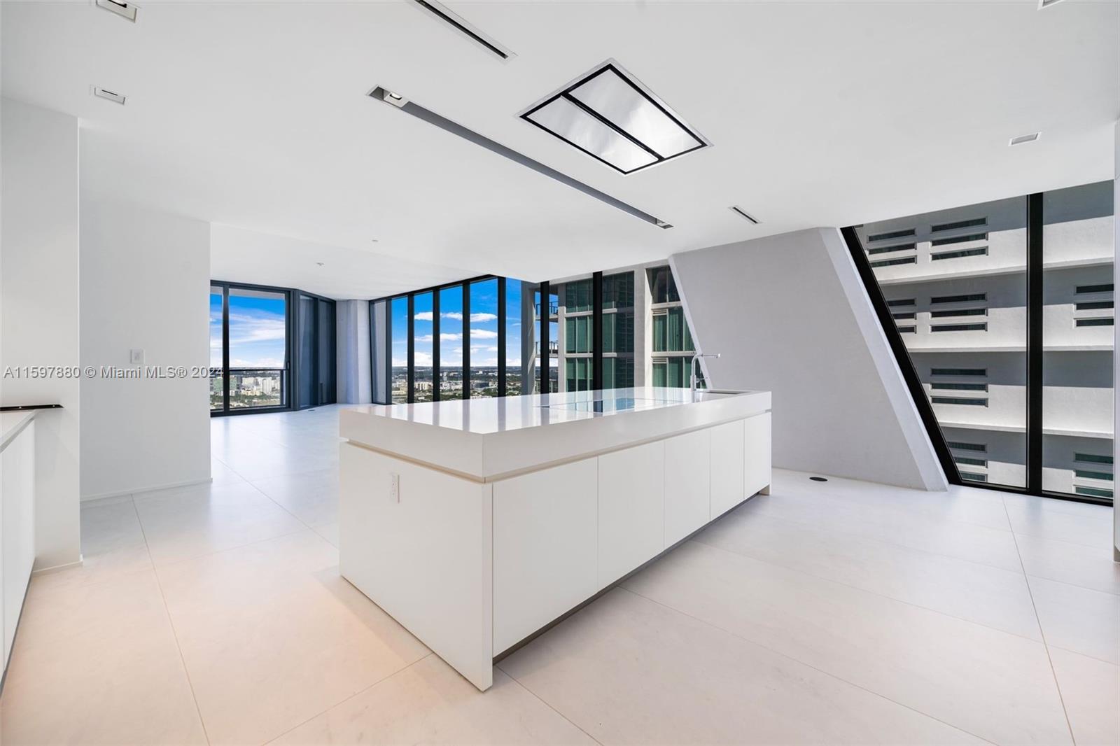 ONE THOUSAND MUSEUM CONDO - Residential