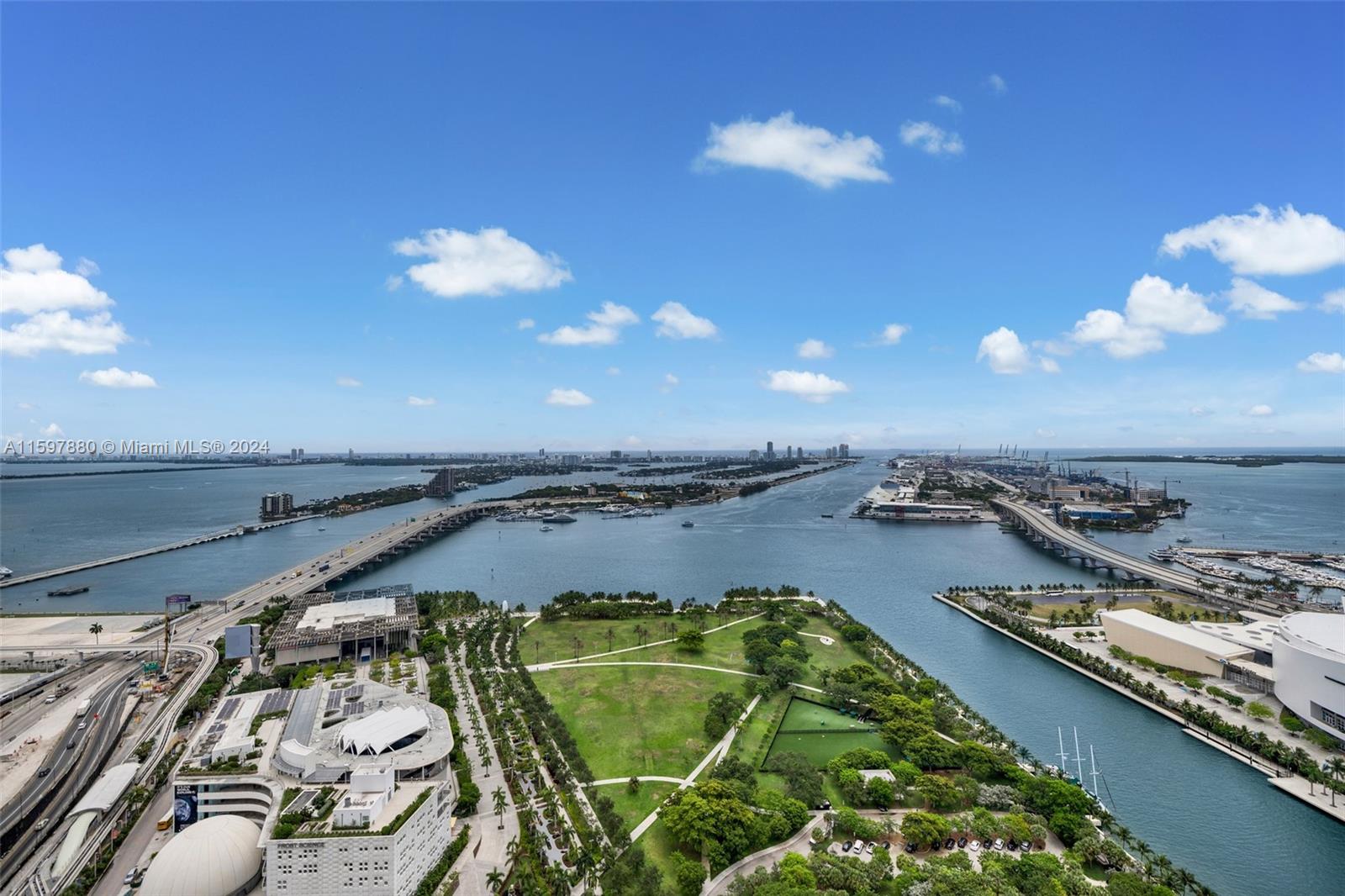 ONE THOUSAND MUSEUM CONDO - Residential