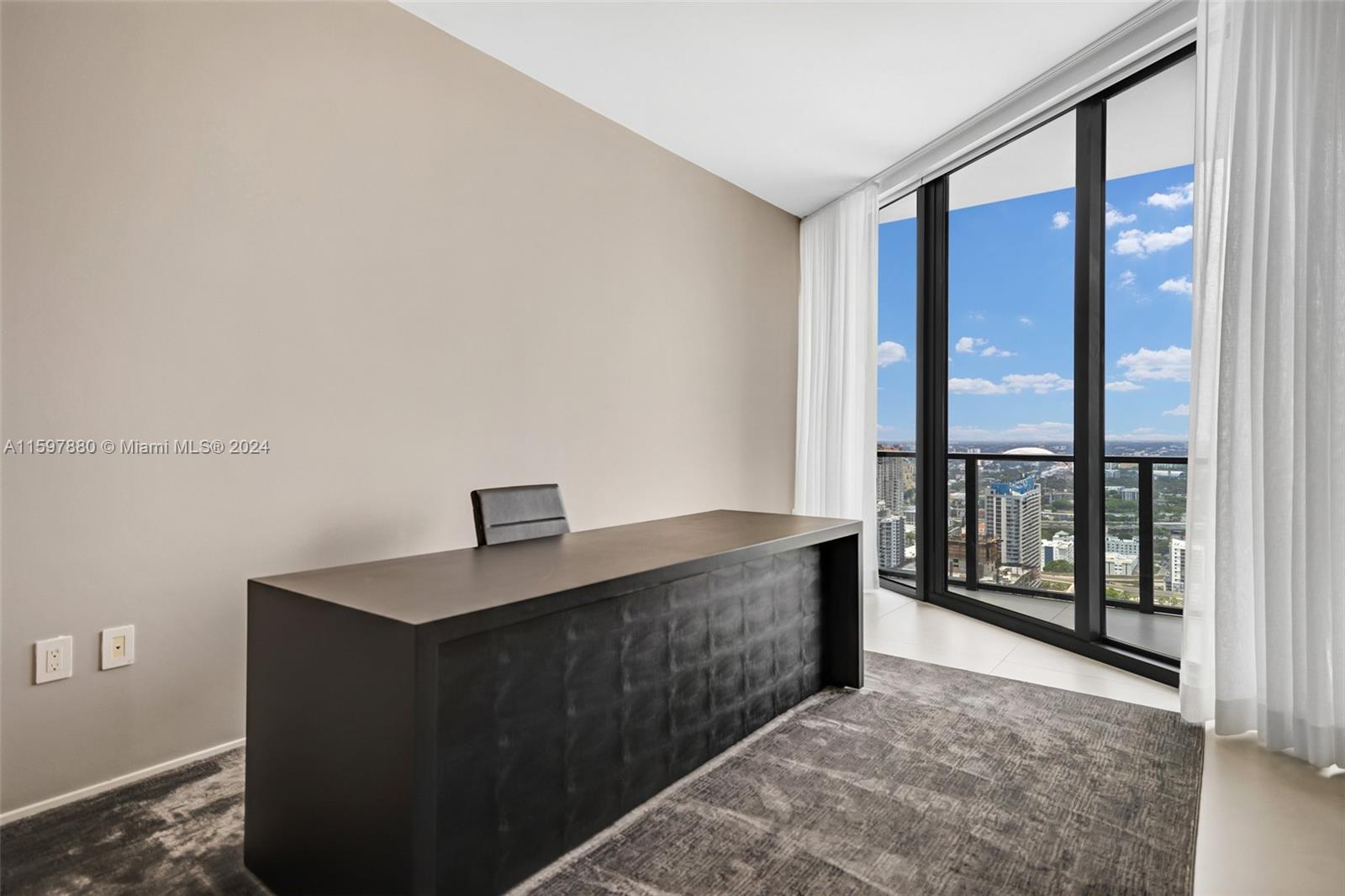 ONE THOUSAND MUSEUM CONDO - Residential