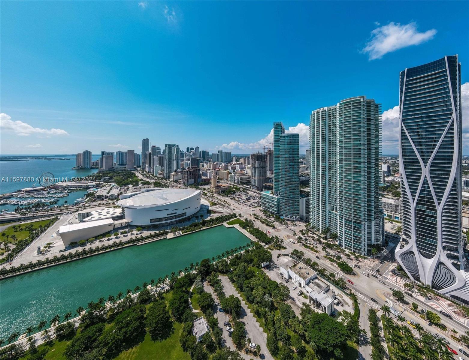ONE THOUSAND MUSEUM CONDO - Residential