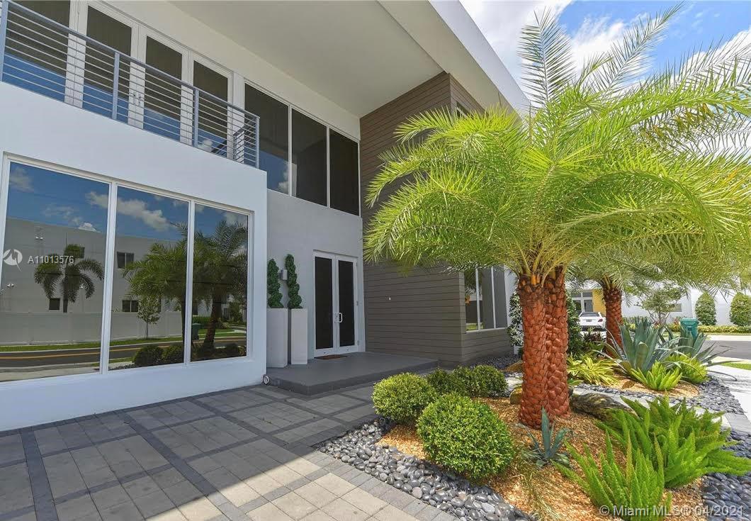 DORAL COMMONS RESIDENTIAL - Residential
